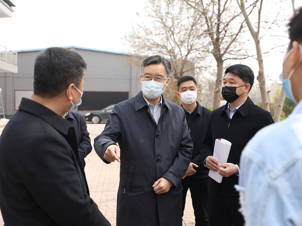 2020年五月，市委書(shū)記王現(xiàn)坤檢查指導(dǎo)，云大集建設(shè)工作。